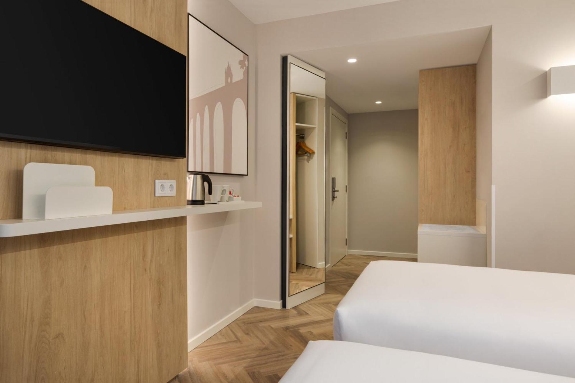 Holiday Inn Express Evora By Ihg Exterior foto